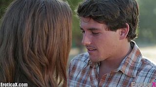 Пацан покатал телочку на вертолете и после отодрал в пилотку на природе